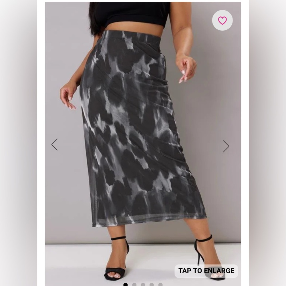 Wondering what to wear this weekend? Look no further than this must have skirt.